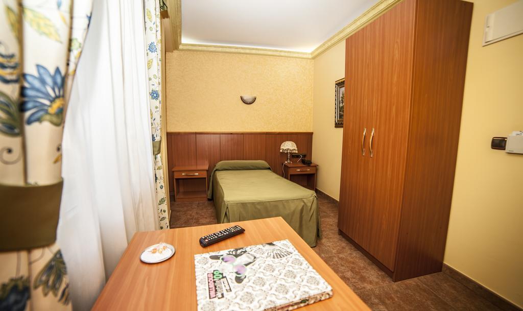 Hotel Real De Castilla Tordesillas Rom bilde