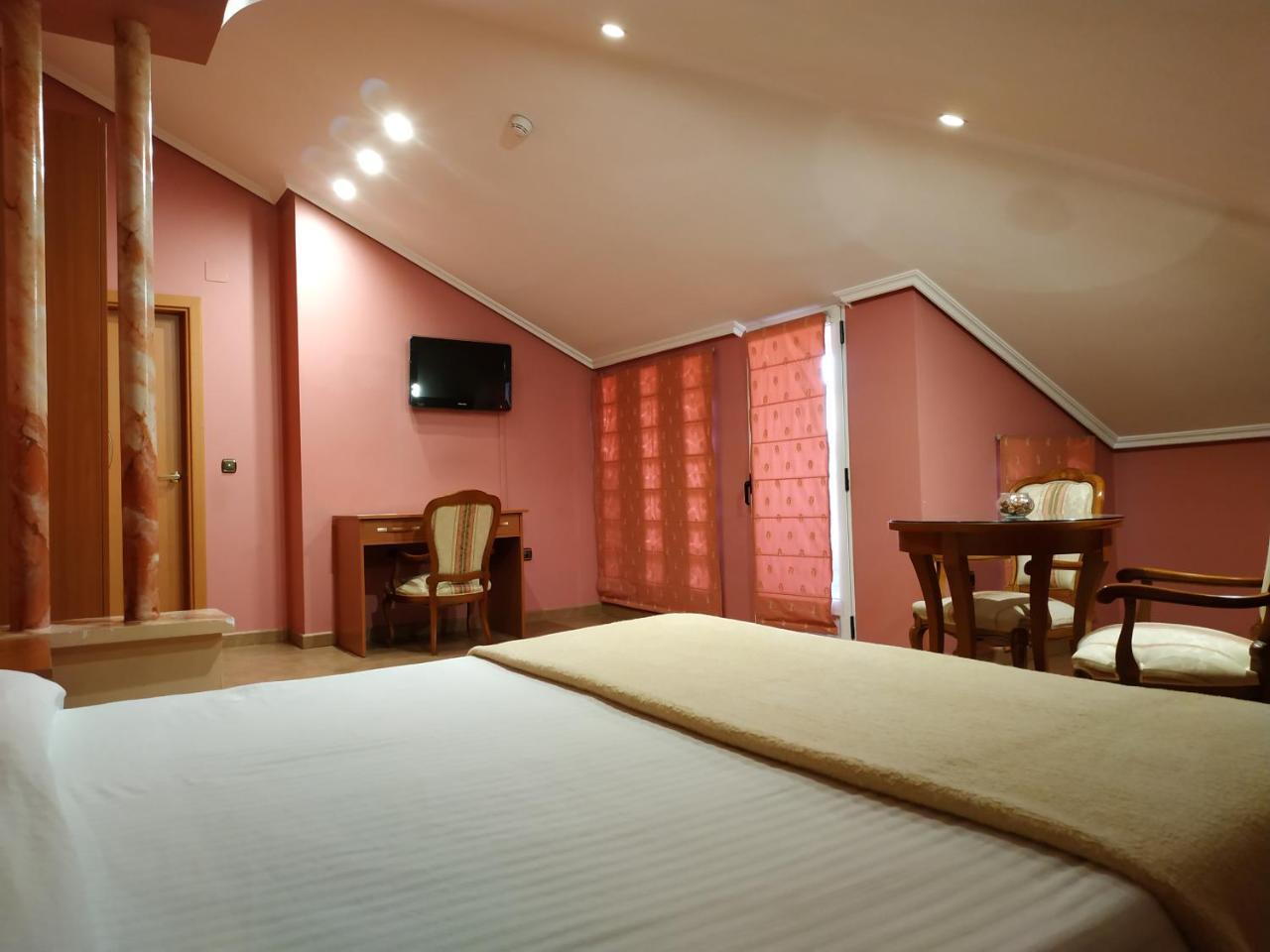 Hotel Real De Castilla Tordesillas Eksteriør bilde