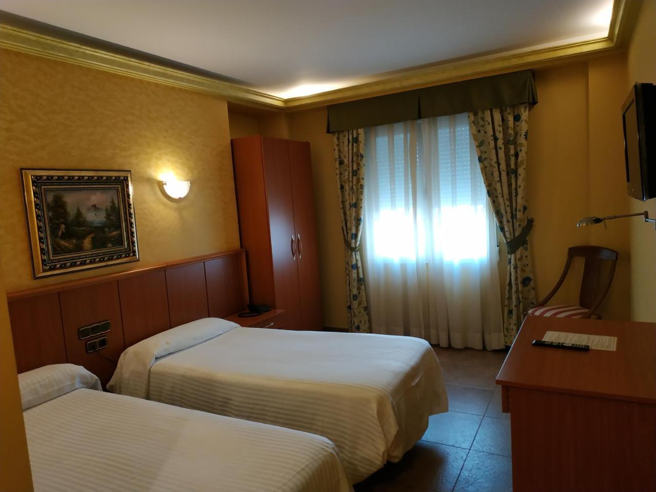 Hotel Real De Castilla Tordesillas Eksteriør bilde
